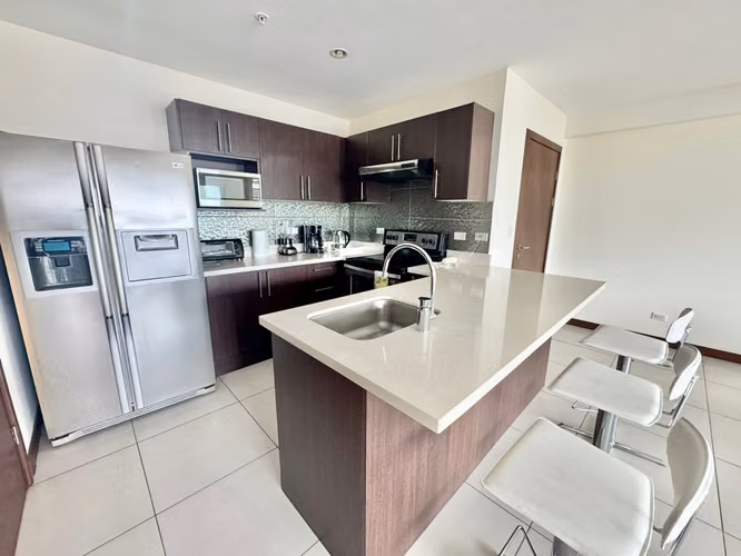 Apartamento amueblado de dos dormitorios en Sabana Norte - Imagen 3