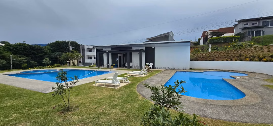 Venta de lote en Condominio Palma Real