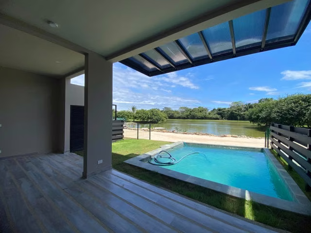 Venta de Townhouses con Piscina en Garabito-Jacó, Puntarenas. RAH 26-524 - Imagen 2