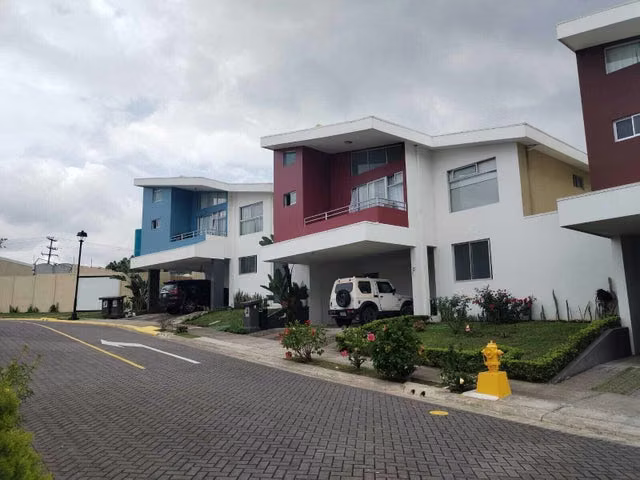 Venta de Casa en Montes de Oca-Sabanilla. 27-675 - Imagen 2
