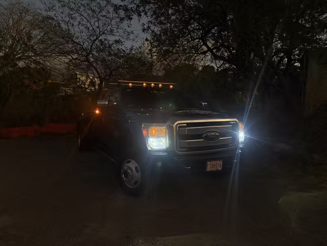 FORD F350 SUPERDUTY 6.7litro V8 Turbo Diesel 