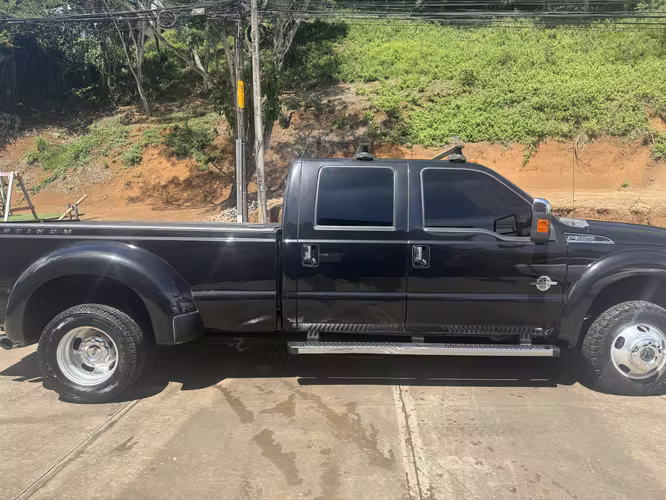 FORD F350 SUPERDUTY 6.7litro V8 Turbo Diesel 