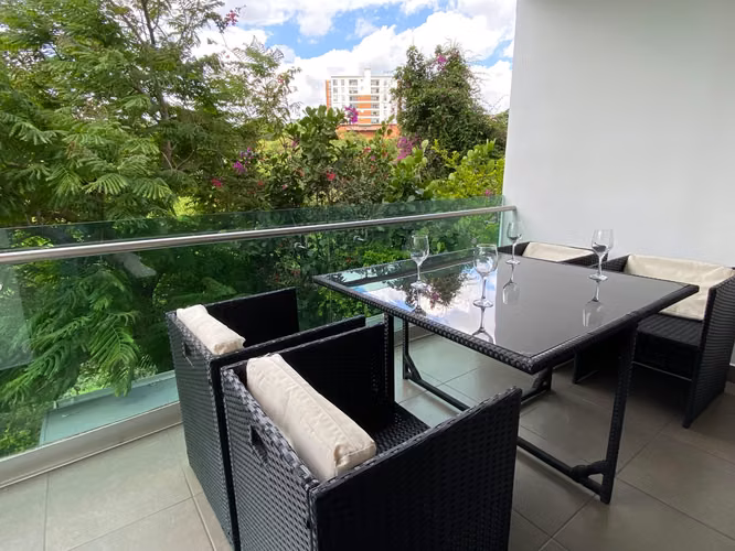 Alquiler de apartamento amueblado Torre Geroma Rohrmoser - Imagen 2