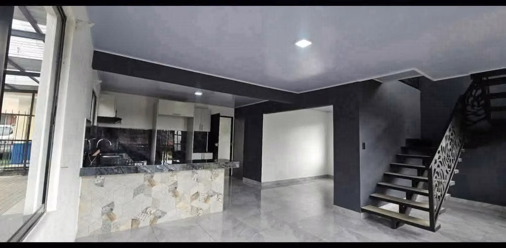SE ALQUILA CASA INDEPENDIENTE EN SAN PABLO DE HEREDIA  - Imagen 5