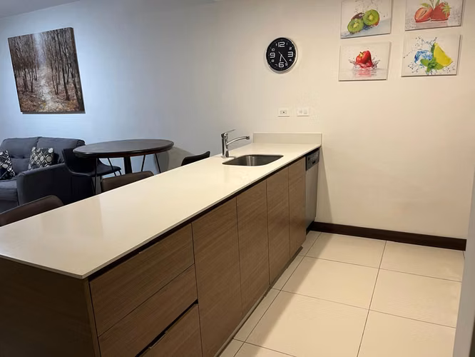 Apartamento amueblado en Nunciatura Rohrmoser San José Costa Rica  - Imagen 4