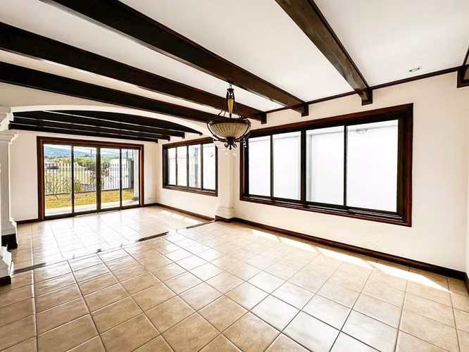 VENTA DE CASA DE LUJO | PRECIO DE OPORTUNIDAD | 4 ESTACIONAMIENTOS | 545M2 - Imagen 4