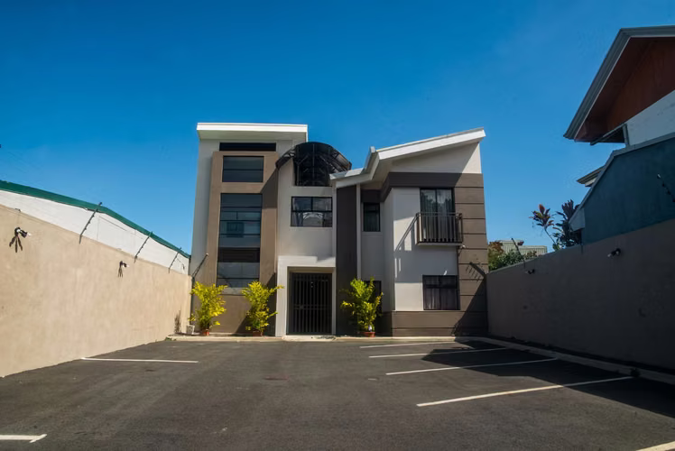 Alquiler de Apartamento, Tibás, San José I Moderno I 2 Parqueos