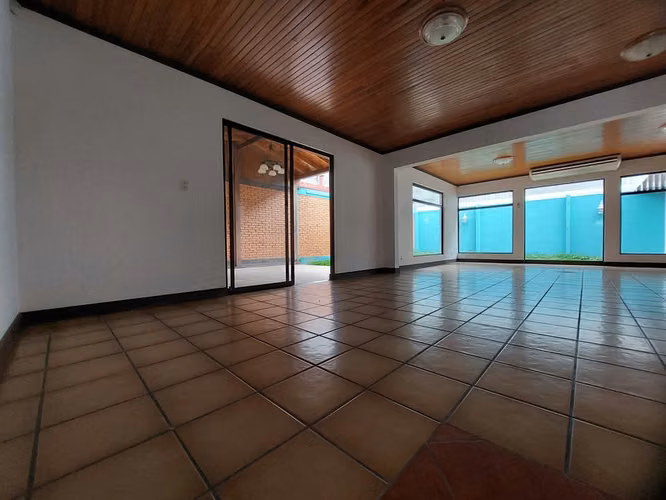 Alquiler. Casa de 1 Nivel. San Rafael - Escazú, San José IK26 - Imagen 13