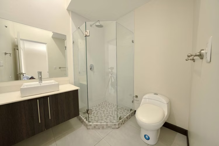 Se Alquila Casa Esquinera en Condominio Altos de Sabanilla, Montes de Oca 3 Habitaciones y Patio Privado NJA1448JB - Imagen 19