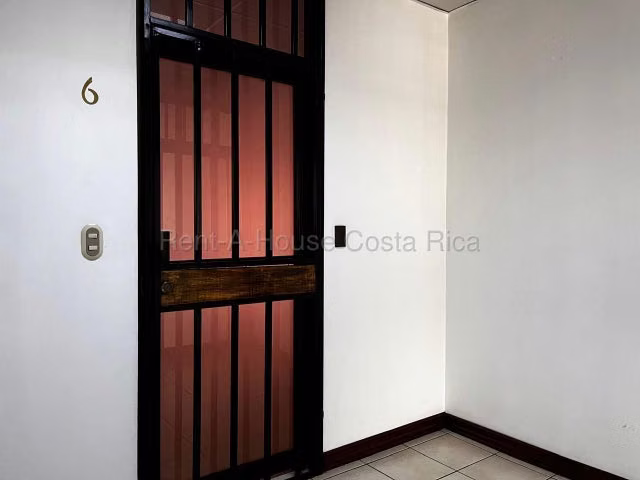 Alquiler de Local Comercial en Edificio María Luisa, San José.  - Imagen 2