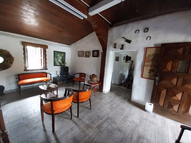 Casa amueblada en alquiler en Piedades, Santa Ana: una residencia con carácter tradicional (ref : 102) - Imagen 5