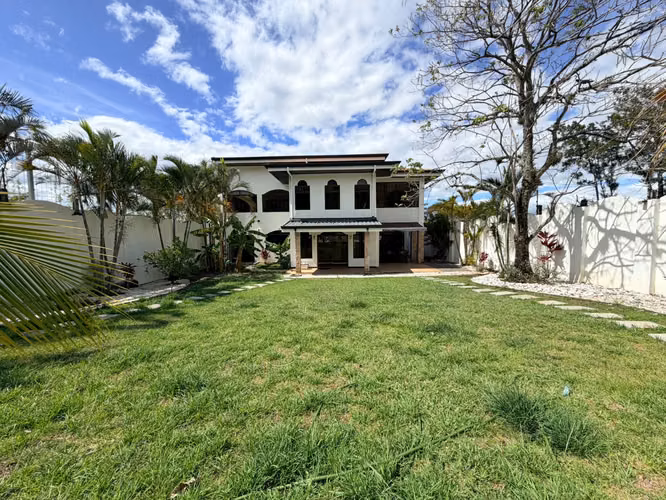 SE VENDE CASA INDEPENDIENTE EN PIEDADES DE SANTA ANA DE LUJO  - Imagen 10