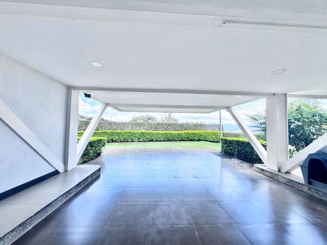 Preciosa casa con vistas en Escazú por La Paco - Imagen 5