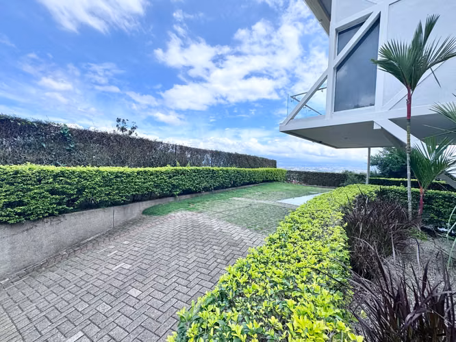 Preciosa casa con vistas en Escazú por La Paco - Imagen 4