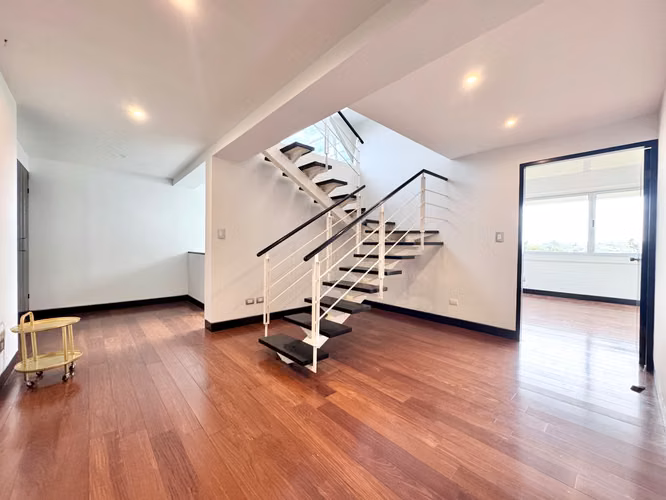 Preciosa casa con vistas en Escazú por La Paco - Imagen 12