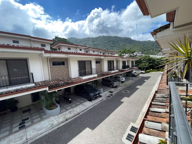 Preciosa amplia casa en Rio Oro - Imagen 20
