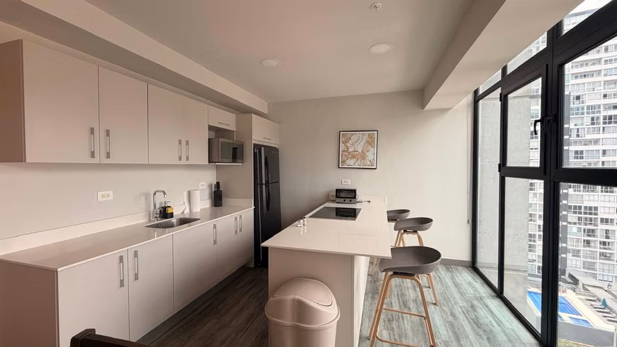Hermoso apartamento en Rohrmoser con amenidades