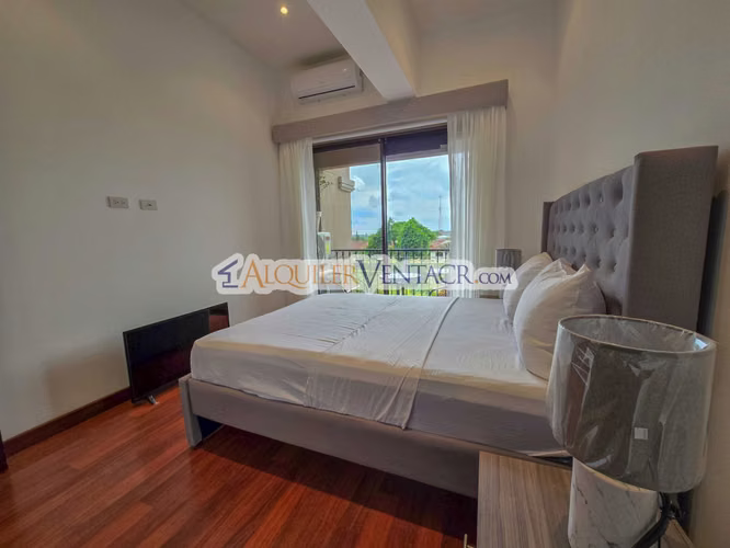 Via Nova Santa Ana Pozos! Penthouse amueblado con vista - Imagen 10