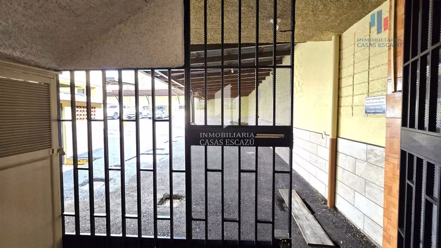 Apartamento en Alquiler, Escazú Centro, Parqueo techado, Céntrico y Seguro - Imagen 17