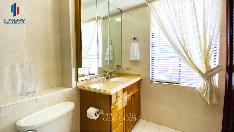 Apartamento Amueblado con Vista, 2 Dorm + Oficina, 2 Parqueos, San Rafael de Escazú - Imagen 8