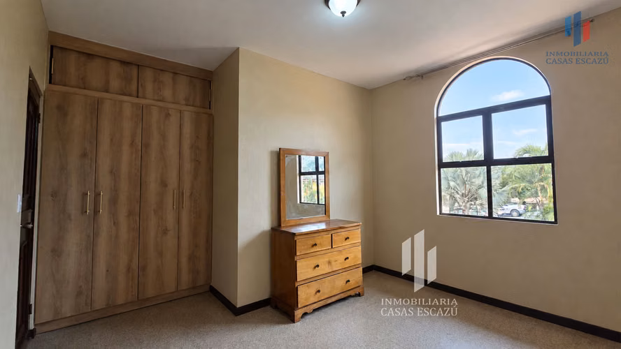 Apartamento en Alquiler, Escazú Centro, Parqueo techado, Céntrico y Seguro - Imagen 11