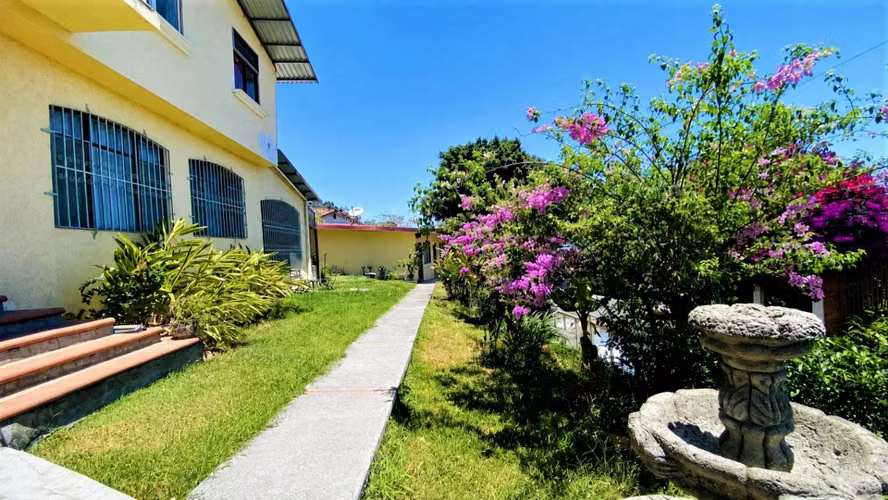 Apartamentos Amueblados, con Servicios Incluidos, cerca de La Paco, San Rafael de Escazú