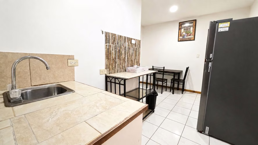 Apartamento Amueblado con Servicios Incluidos cerca de Paco, San Rafael de Escazú - Imagen 3