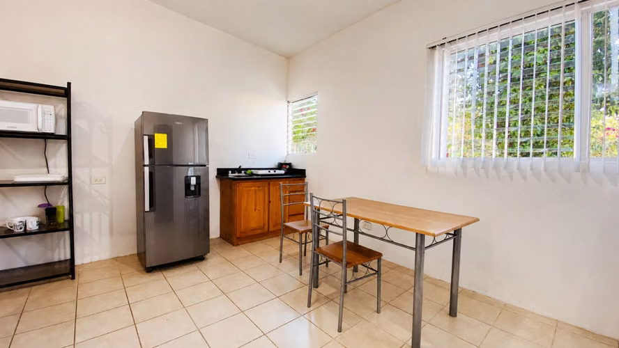 Apartamentos Amueblados, con Servicios Incluidos, cerca de La Paco, San Rafael de Escazú - Imagen 3