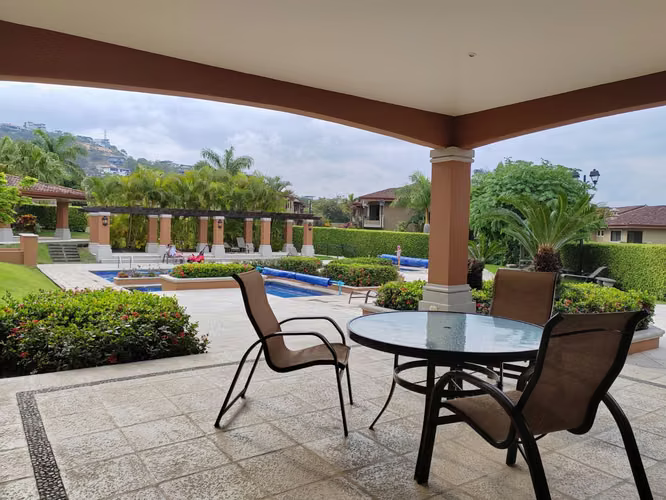 UNA PROPIEDAD EXTRAORDINARIA EN ESCAZÚ| VILLAS DE VALENCIA - Imagen 11