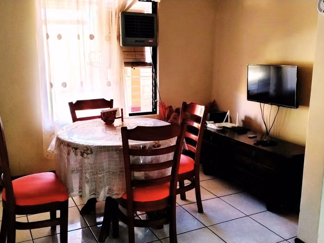 Casa en venta en Residencial del Río, Liberia, con jardín y balcón - Imagen 3