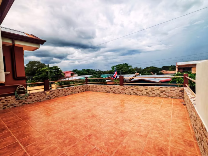 Casa en venta en Residencial del Río, Liberia, con jardín y balcón - Imagen 11