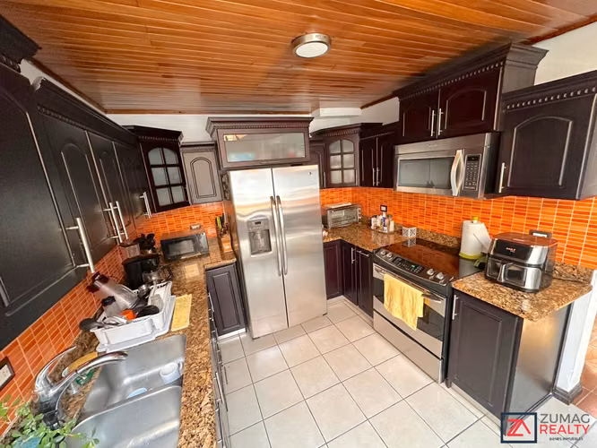 VENTA CASA EN ANONOS, ESCAZÚ | 3+1 HAB | EN RESIDENCIAL - Imagen 3