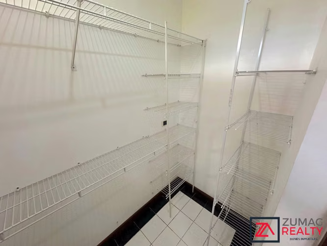 ALQUILER CASA | SABANA SUR | 2 HAB/2 PARQ | TERRAZA