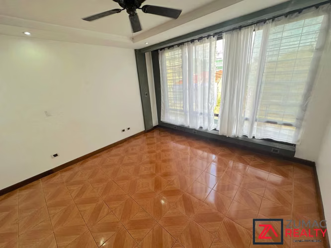 ALQUILER CASA | SABANA SUR | 2 HAB/2 PARQ | TERRAZA