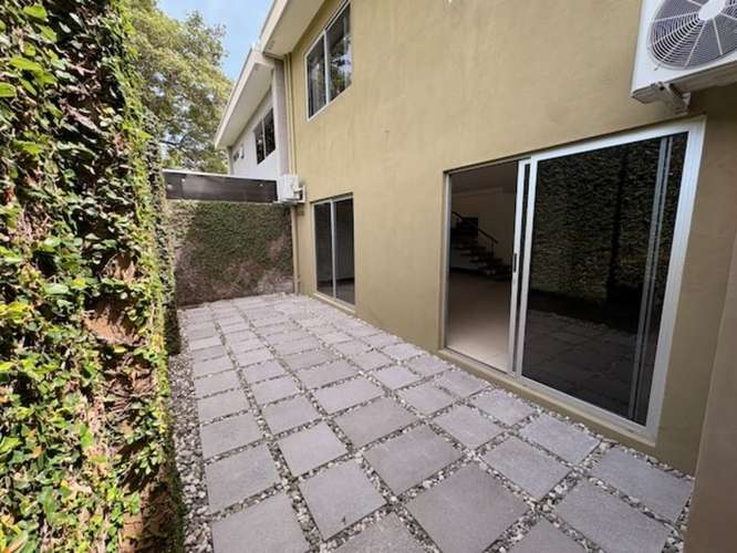 VENTA | Casa de 3 Habitaciones + Oficina y Cuarto de Servicio | Pozos, Santa Ana ID27540 - Imagen 7