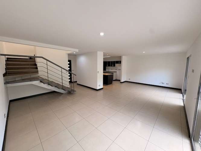 VENTA | Casa de 3 Habitaciones + Oficina y Cuarto de Servicio | Pozos, Santa Ana ID27540 - Imagen 4