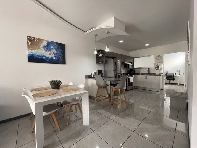 Apartamento en Venta Desamparados · San José · 2 hab · 70 m² - Imagen 2
