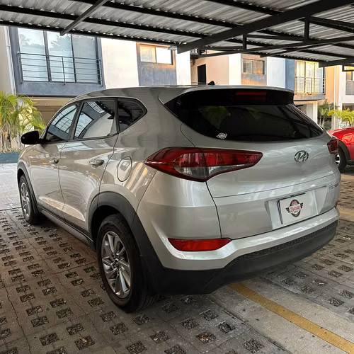 HYUNDAI TUCSON SE 2018 | AUTOMÁTICO | 4X2 - Imagen 5