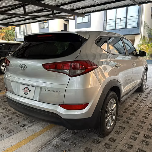 HYUNDAI TUCSON SE 2018 | AUTOMÁTICO | 4X2 - Imagen 7