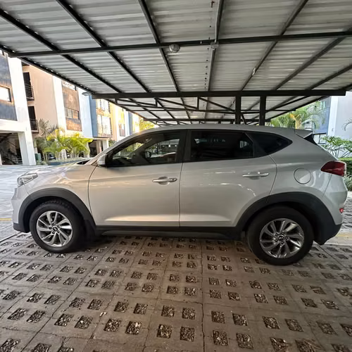 HYUNDAI TUCSON SE 2018 | AUTOMÁTICO | 4X2 - Imagen 4