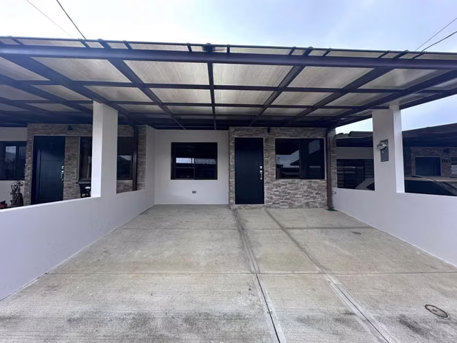 Casa en alquiler en Condominio Reserva Moravia - Imagen 2