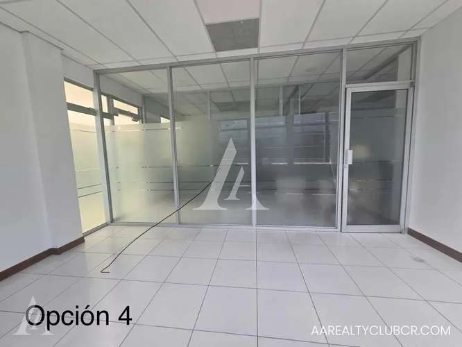 Prestigio, ubicación estratégica y eficiencia para su empresa, en Pinares de Curridabat.