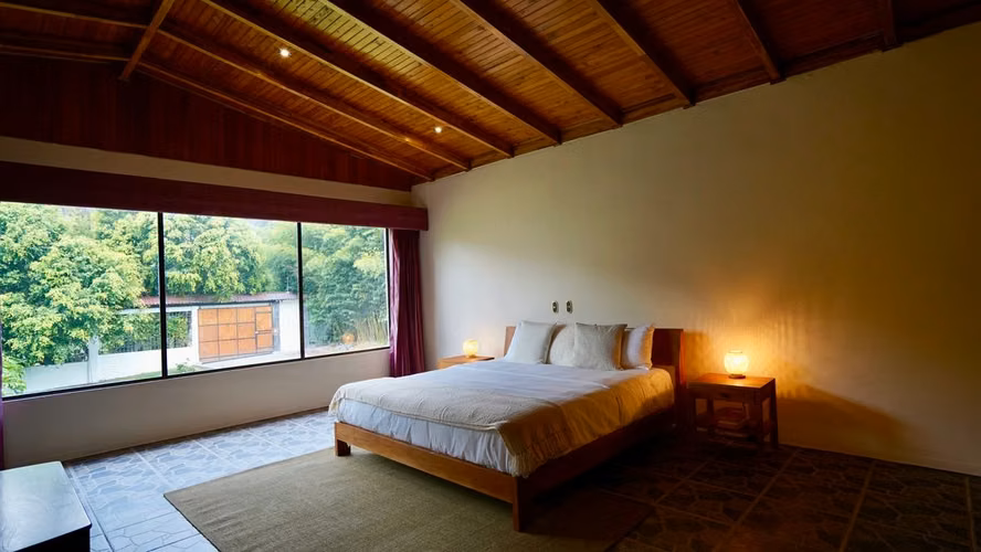ALQUILER DE CASA EN LA MONTAÑA, AMUEBLADA, 4 HABITACIONES, EL TIROL SAN RAFAEL DE HEREDIA  - Imagen 7