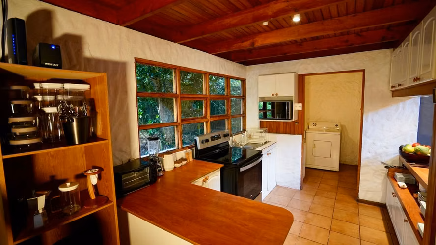 ALQUILER DE CASA EN LA MONTAÑA, AMUEBLADA, 4 HABITACIONES, EL TIROL SAN RAFAEL DE HEREDIA  - Imagen 6