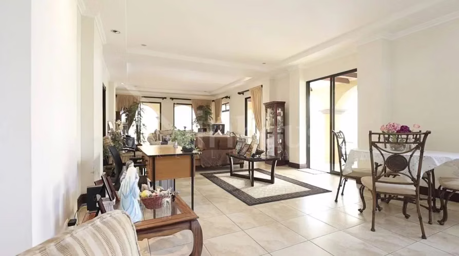 id 40301 Venta de casa en Pinares - Imagen 2