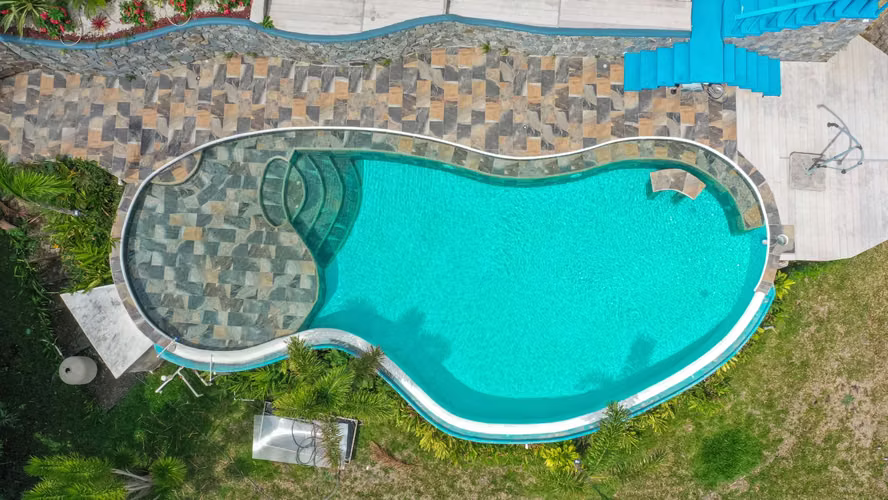 Venta Casa Colonial Río Oro Santa Ana: 370m², 3 Hab, 2.5 Baños y Jardín - Imagen 10