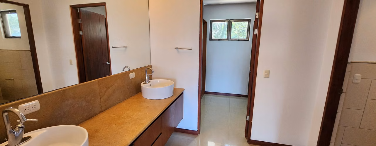 Venta Casa Brasil de Mora: Vista Panorámica, Privacidad y Amplio Jardín - Imagen 10