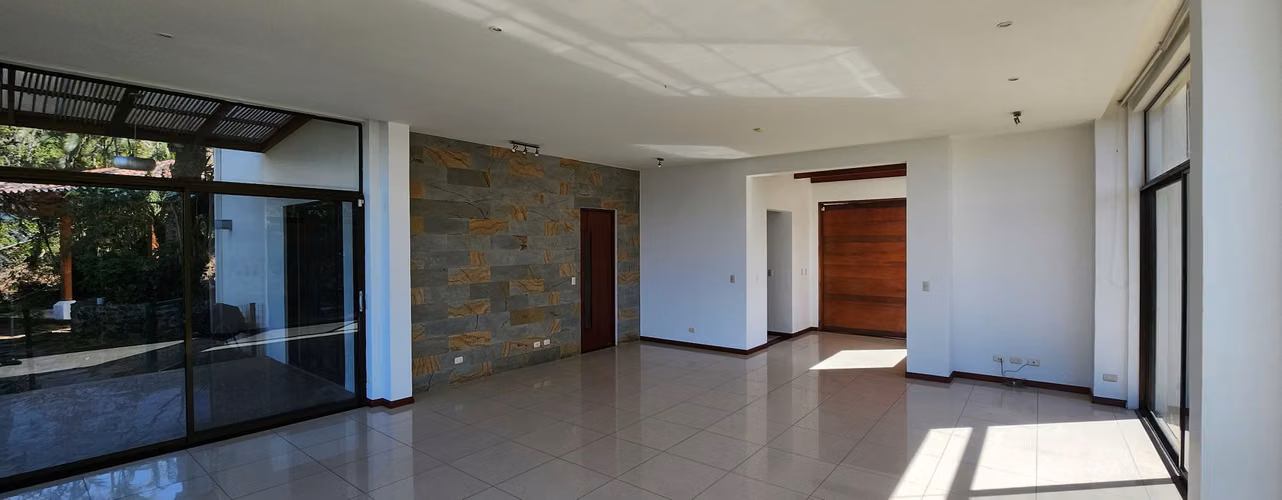 Venta Casa Brasil de Mora: Vista Panorámica, Privacidad y Amplio Jardín - Imagen 5