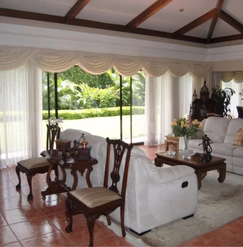 id # 42204 Venta de Casa en Residencial, Lomas de Ayarco, Curridabat - Imagen 2