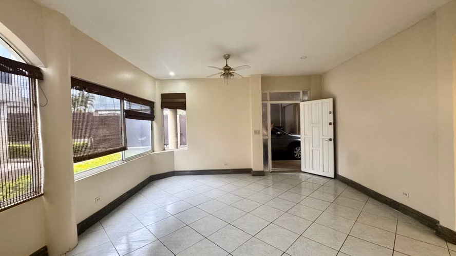 Apartamento en venta – La Asunción de Belén, Heredia   EB27-435 - Imagen 4